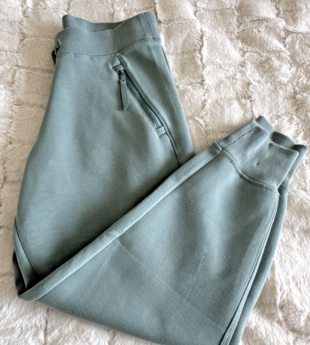 Kirkland Signature Women's Green Jogger Pants Drawstring Pockets Size S - Soft